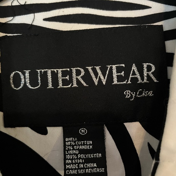 Women’s “Outerwear By Lisa” size medium jacket - Picture 4 of 5